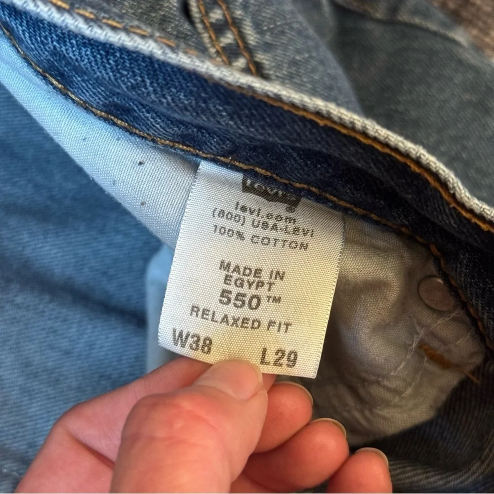 Levi’s 550 Relaxed Fit Men’s Medium Wash 100% Cotton Denim Size 38x29